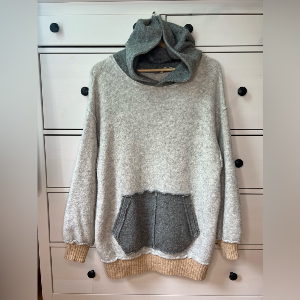 Free People Gray and Cream Hoodie - Picture 11 of 16